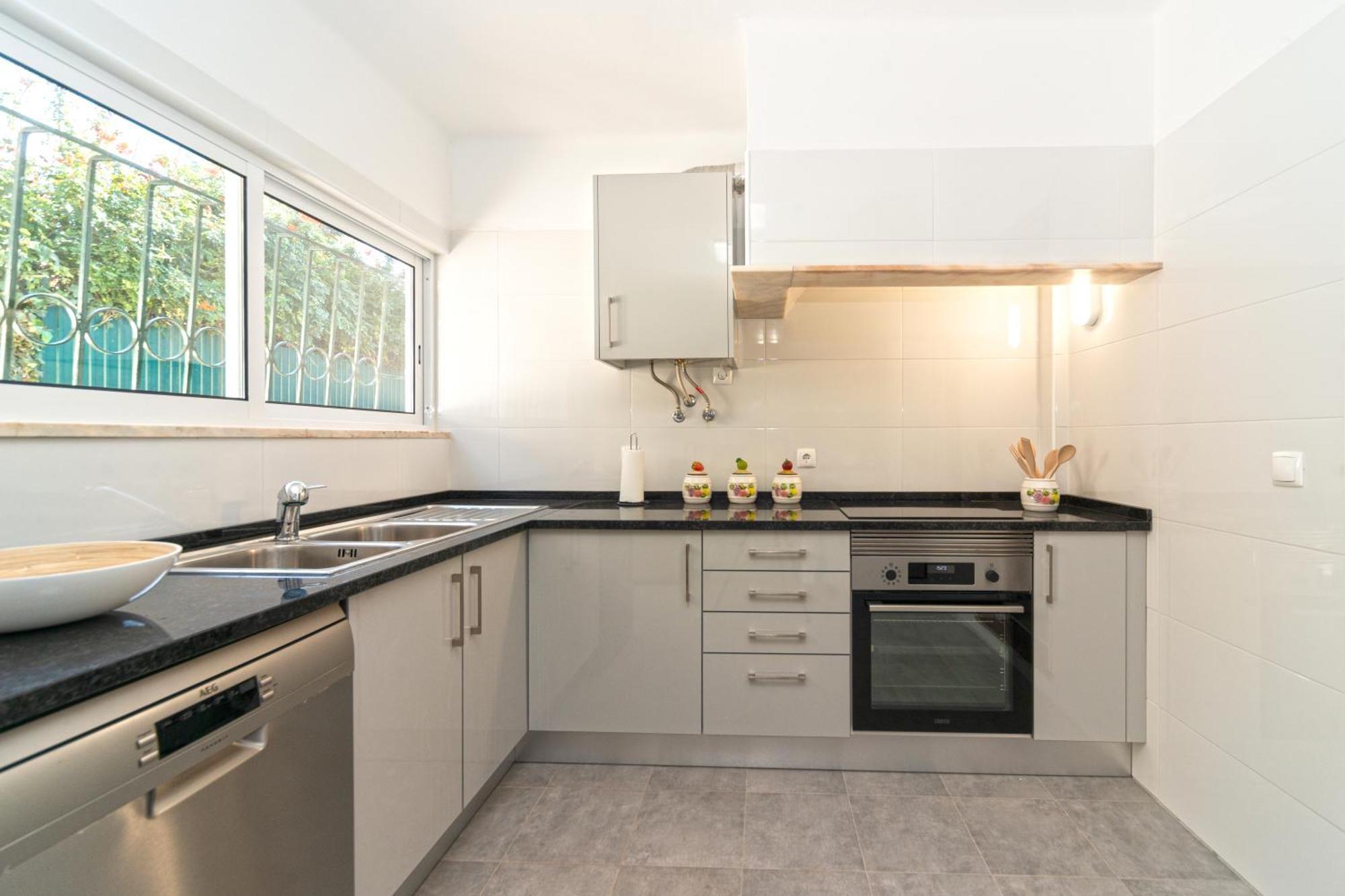 4-Bedroom House In Cascais, Near Guincho Beach 외부 사진